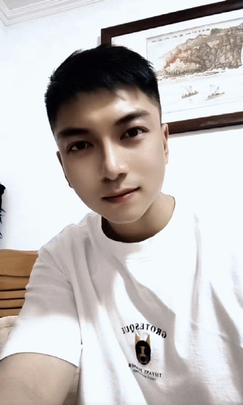 正直的火焰的第一张照片--通化交友中心